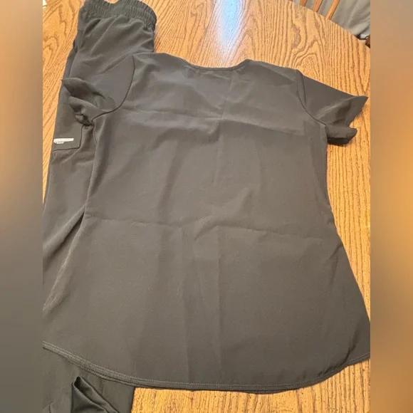 Women’s Sketchers by Barco medium tall jogger scrubs - Picture 6 of 11